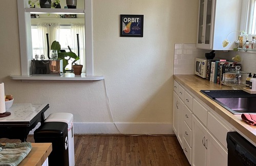 Olde Town Augusta House | Mid Century Bungalow in Old Town - walk to Downtown Augusta!