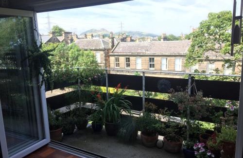 Portobello Apartment | Mid-Century Gem Steps from the Beach