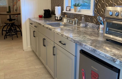 Hot Springs Apartment | Mid-Century Modern, West Mountain Apartment, 1 minute to Downtown