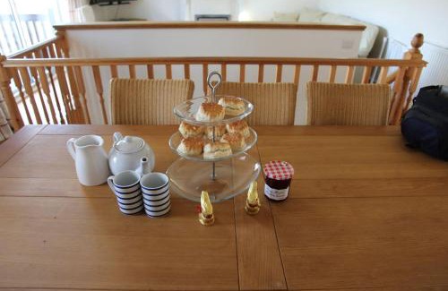 Heligan House | Middle Wicket