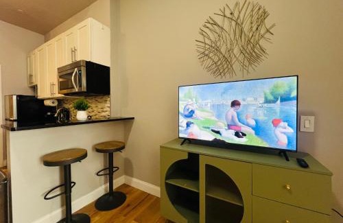 Central New York City Apartment | Midtown Theatre District