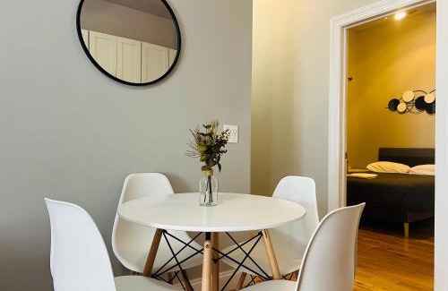 Central New York City Apartment | Midtown Theatre District