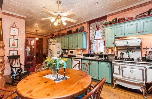 Lytton Park House | Midtown Victorian Gem
