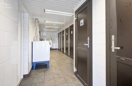 Fana Hotel | Midttun Motell & Camping AS