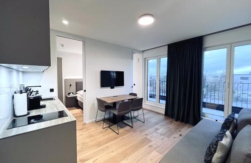 Moosach House | Mikes Apartments Munich