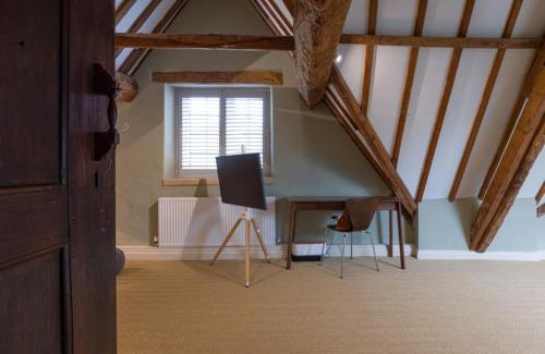 Stroud House | Mill House & Cottage - on The Cotswold Way!