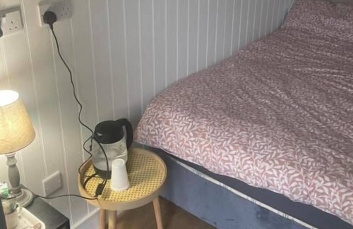 Skegness Cabin | Mini Riverside Lodge
