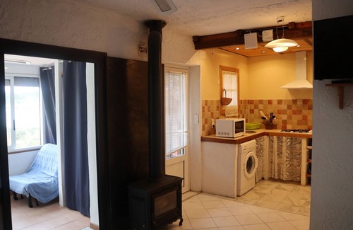 Bravone Villa | Mini Villa with large courtyard, direct sea access 150 m, closed garage, parking, WIFI