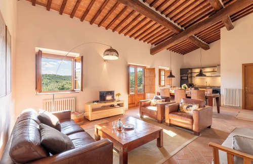 Castelnuovo Berardenga Apartment | Minimal & Modern Home - In Tenuta Arceno