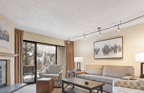 Vail Resort | Minutes to vail ski resort and walking trail to vail village