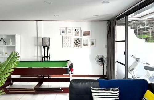 Samsen Nok Villa | MIQ HK16, Huay Kwang MRT, 3BR, Pool Table