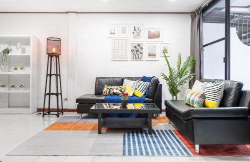 Samsen Nok Villa | MIQ HK16, Huay Kwang MRT, 3BR, Pool Table