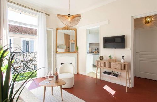 Antibes Old Town Apartment | Mirabeau Prestige