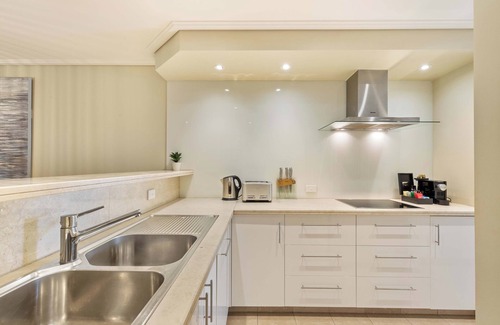 Port Douglas Villa | Mirage Resort Villa 428 with access to Sheraton Facilities