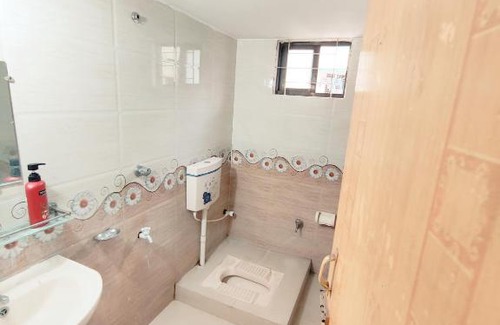 Mirpur House | Mirpur female guest room