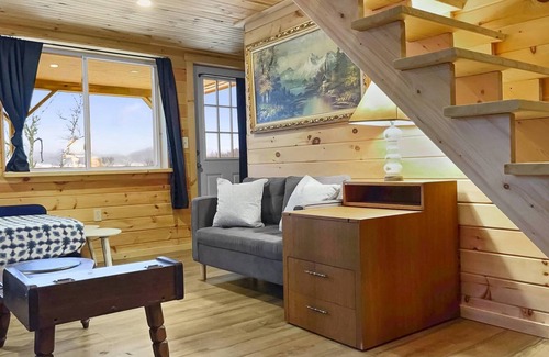 Rumney Cabin | Misty View: Private Mountainside Cabin, 2 Decks, Large Yard, Grill, Huge TV, Dog OK