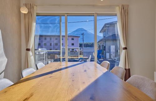 Fujikawaguchiko Villa | MIYA HOUSE Funatsu C