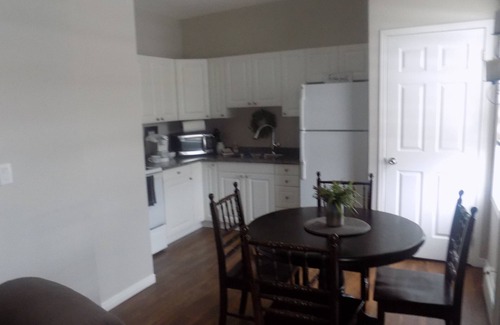 Sturgeon Falls Hotel | MJD & Executive Suites