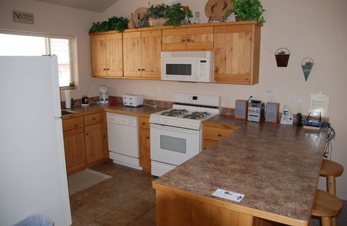 Moab South Valley Condo | Moab Rim Village - Perfect Location - New Hot Tub!