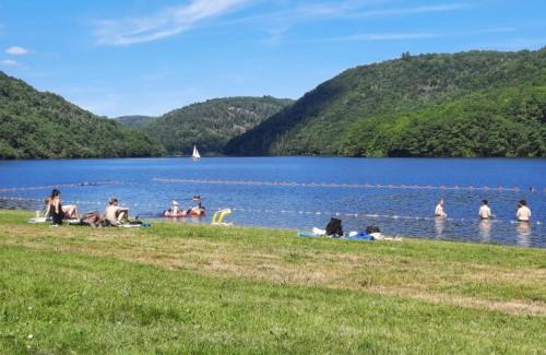 Saint-Priest-des-Champs Other | Mobil-home chalet chez l'habitant, au coeur des Combrailles, à 5 min du Pont du Bouchet