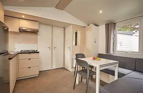 Ouistreham House | Mobil-home | Comfort | 3 Bedrooms | 6 sleeps | Raised terrace | A/C | TV