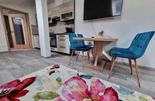 Hradec Kralove Apartment | Moderní podkrovní byt 2KK u náměstí s klimatizací