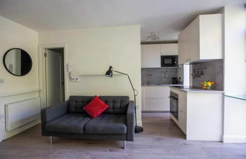 Ballsbridge Apartment | Modern 1 Bedroom Apartment In Dublin 4