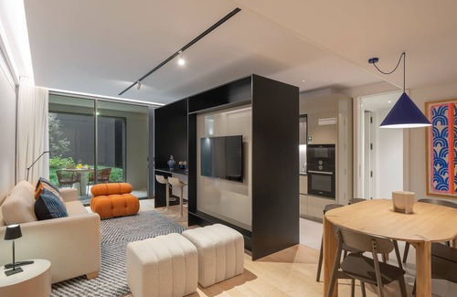 Old Town Apartment | Modern 1-Bedroom w/Private Patio @ Savoy Insular