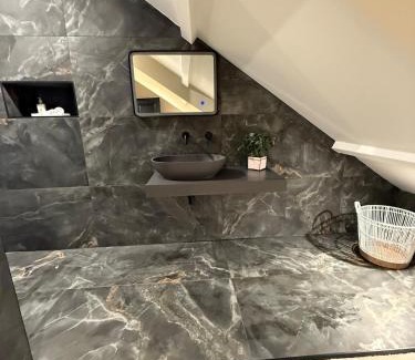 Jesmond Apartment | Modern 2 Bed 2 Bath Apartment in Prime Jesmond Location