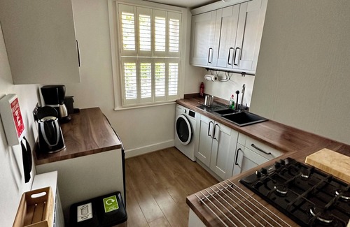 St. Margarets and North Twickenham Apartment | MODERN 2 BEDROOM APARTMENT IN ST MARGARETS, RICHMOND