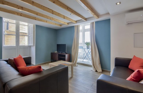 Valletta Apartment | Modern 2-bedroom highly finsihsed Valleta Loft