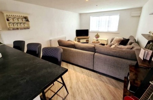 North Wheatley House | Modern 2BD Family Home with Garden in Beckingham