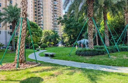 Xujiahui Apartment | Modern 2BR 1 Living Room Apartment Near Metro Lines one