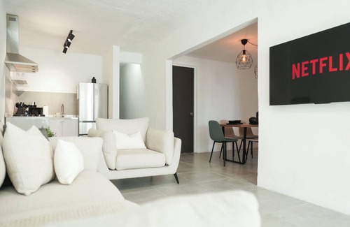 Gobernador Pinero Apartment | Modern 2BR Apt in San Juan City, "Concert Stays"