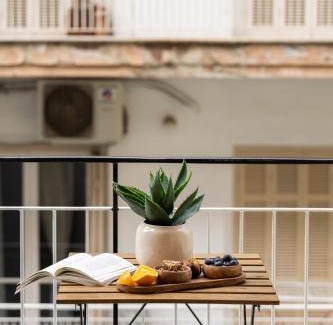 Thessaloniki City Centre Apartment | Modern 2BR Apt with Balcony, Central Thessaloniki