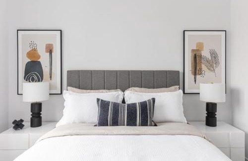 Aylmer Apartment | Modern 2BR Loft Condo with Rooftop Patio and Parking