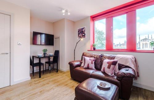 Wigan Apartment | Modern 2BR near Wigan Town Centre