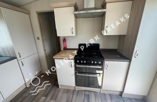 Selsey House | Modern 3 bed; West Sands @ Seal Bay Resort