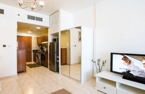 Dubai Apartment | Modern and cosy studio in Dubai Land