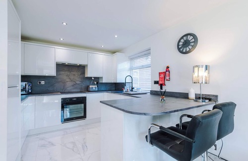 Whitefield Apartment | Modern Apartment in Whitefield with Free Parking