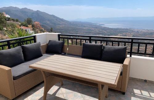 Voia Apartment | Modern apartment in Mesochori