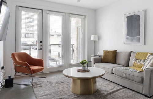 Austin Apartment | Modern Apartment in Prime Location (ID1403X654)