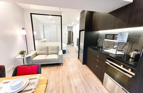 Newton Apartment | Modern apartment in the city center
