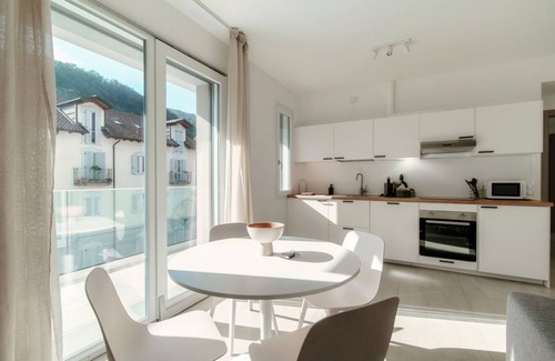 Como Apartment | Modern apartment near the center of Como (Tremezzo)