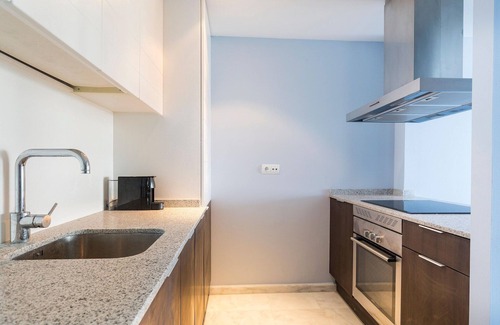 Coveta Fuma Apartment | Modern Apartment with Pool