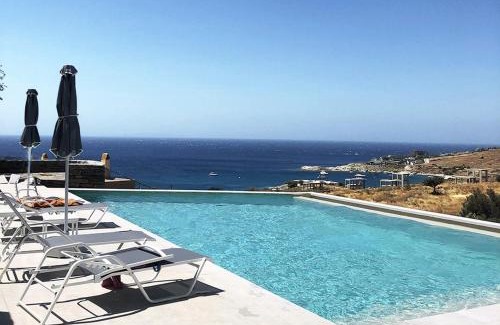 Koundouros Apartment | modern apartment with a sea view and swimming pool in Koundouros