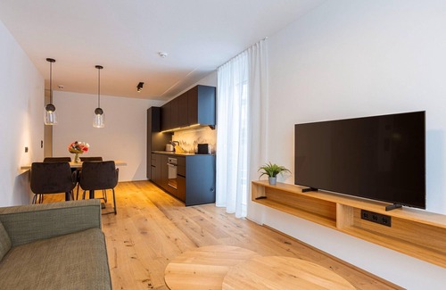 Fiss Apartment | Modern apartment with balcony