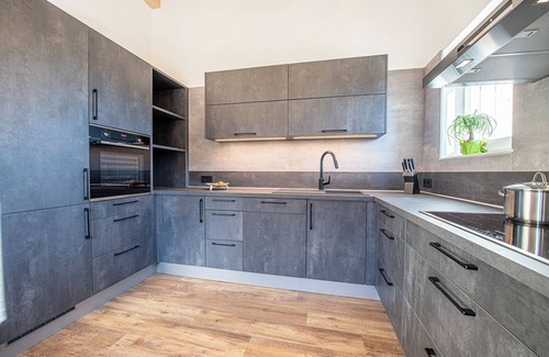 Hochkrimml Apartment | Modern apartment with mountain view, sauna, and proximity to the lift in the Zil
