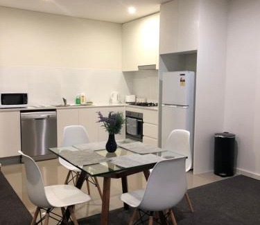 Liverpool Apartment | Modern APT in Liverpool CBD