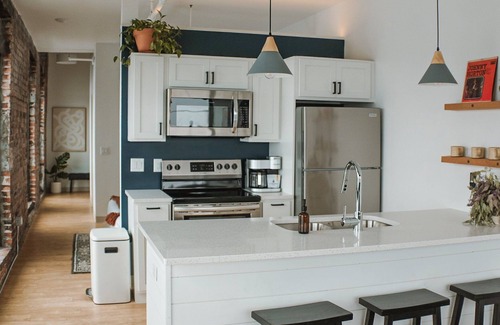 Duluth Apartment | Modern Apt w/Gym, Elevator, Coffee Shop | 307